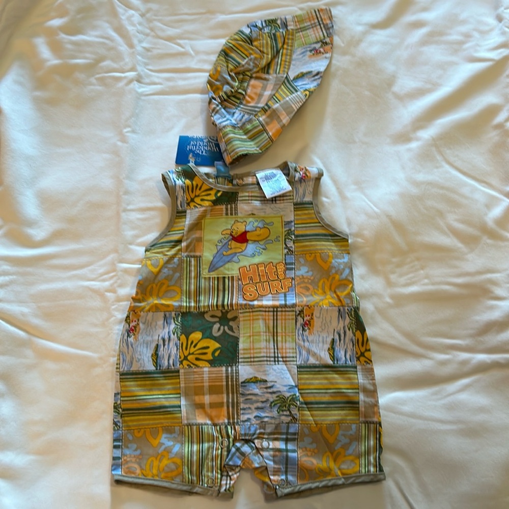 NWT. Winnie the Pooh boys 2 piece romper set. Size 3-6 months